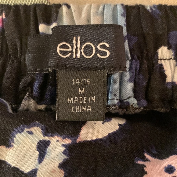 Lightweight pants with a multicolored pattern. Great for spring and summer! - Picture 2 of 3